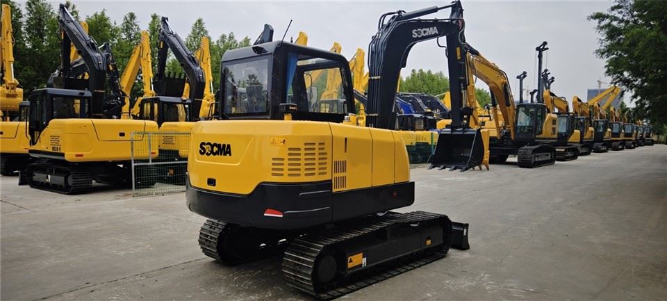 6 Ton Diesel Mini Excavators Compact Construction Machinery With Yanmar Engine High Efficiency