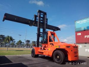 30 tuj Forklift nrog Thawv Spreader