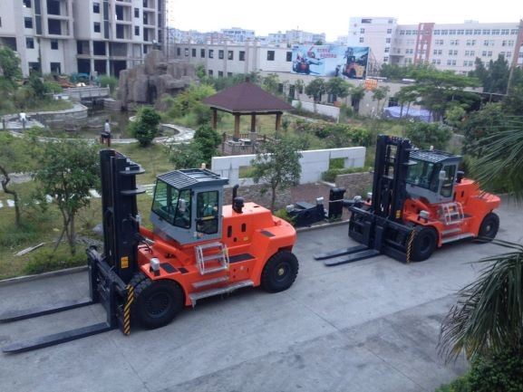 25 Ton Diesel Heavy Forklift Truck Color Red