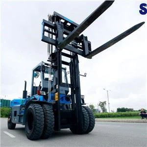 Hnyav Haujlwm 13.5 Tuj Forklift Tsheb