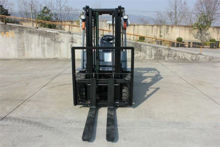 3 Ton Mini Forklift Work Inside Container