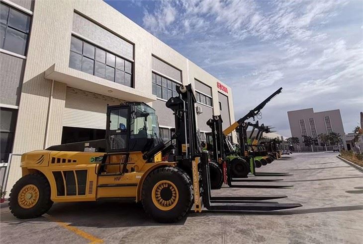SOCMA Heavy Equipment For Ports